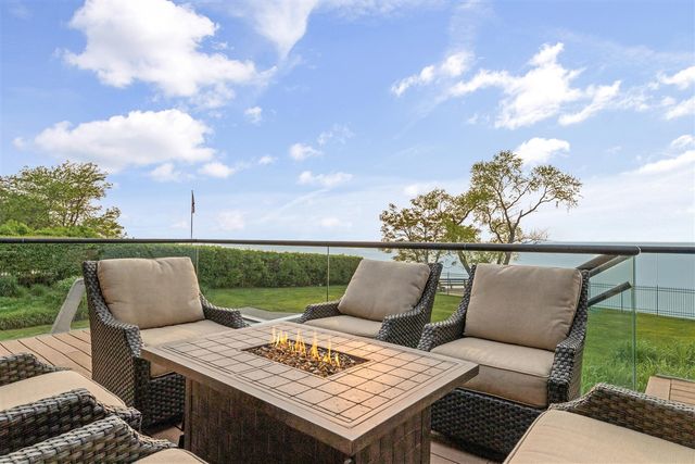 51007 Lake Park Drive, New Buffalo, MI 49117