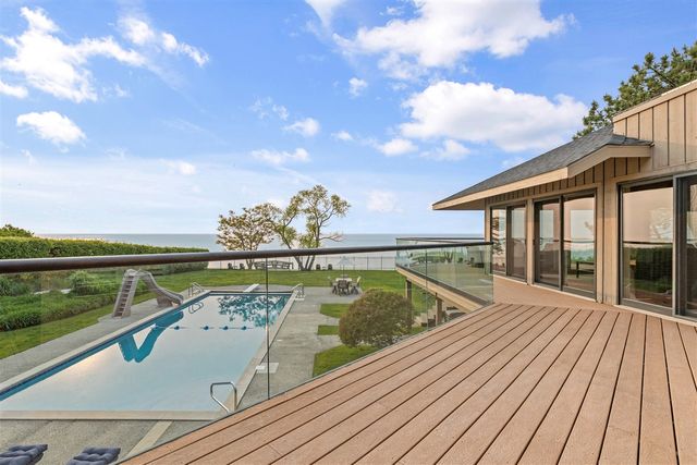 51007 Lake Park Drive, New Buffalo, MI 49117