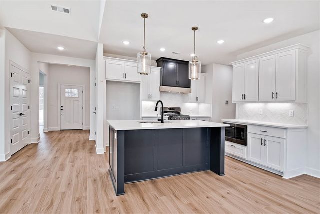 17 Roxburgh Lane, Bella Vista, AR 72715