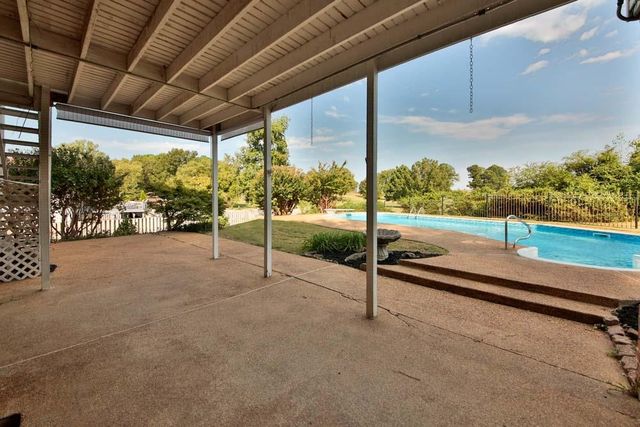 8749 N ABBOTSBURY PL, Memphis, TN 38016