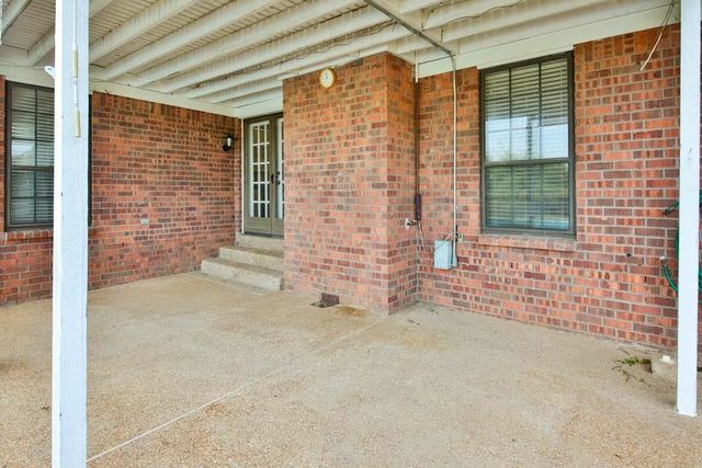 8749 N ABBOTSBURY PL, Memphis, TN 38016