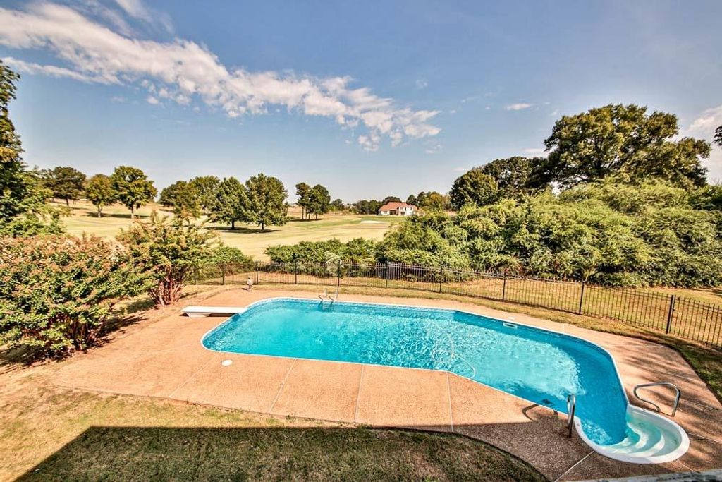 8749 N ABBOTSBURY PL, Memphis, TN 38016