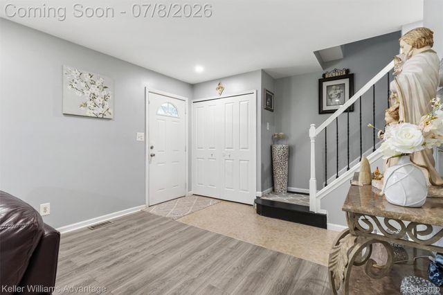 8948 Shawn Drive, Sterling Heights, MI 48312