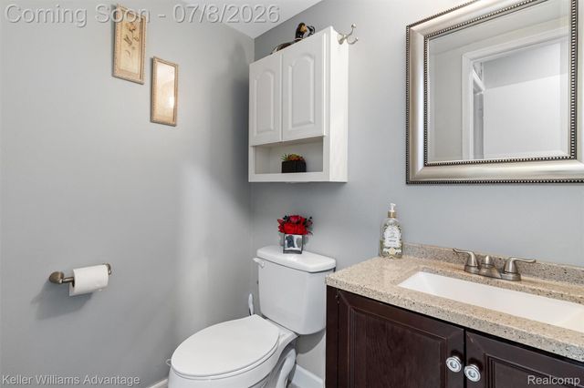 8948 Shawn Drive, Sterling Heights, MI 48312