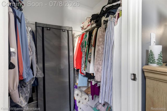 8948 Shawn Drive, Sterling Heights, MI 48312