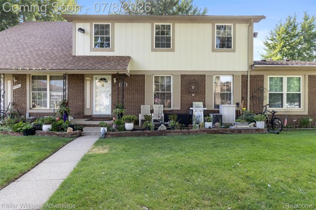 8948 Shawn Drive, Sterling Heights, MI 48312