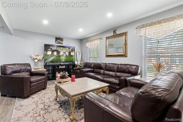 8948 Shawn Drive, Sterling Heights, MI 48312