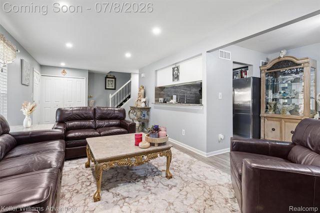 8948 Shawn Drive, Sterling Heights, MI 48312