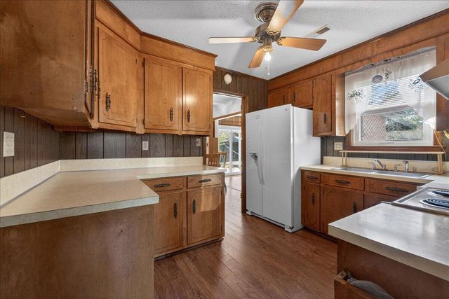 7737 Ovaldale Drive, North Charleston, SC 29418