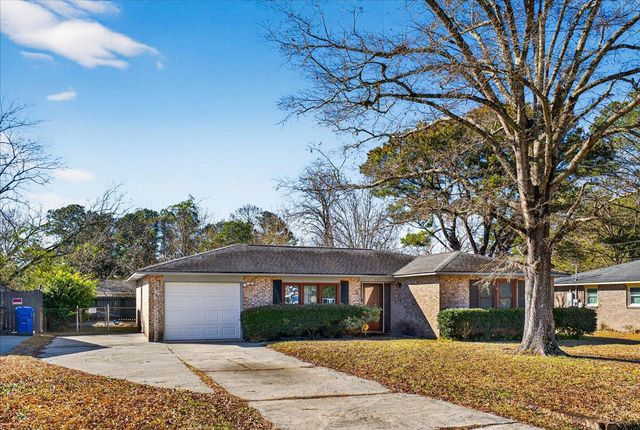 7737 Ovaldale Drive, North Charleston, SC 29418