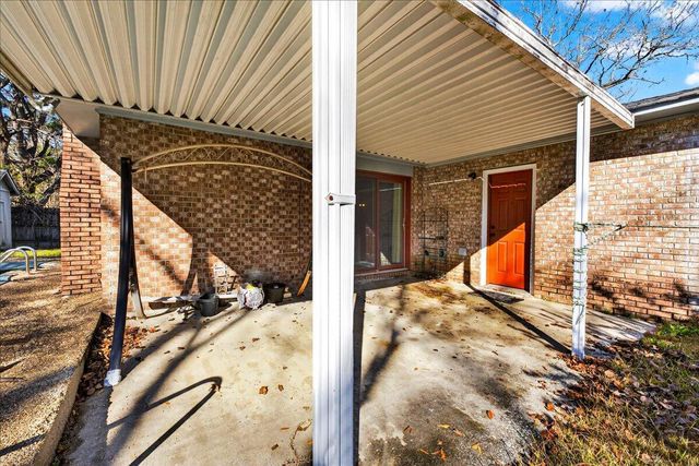 7737 Ovaldale Drive, North Charleston, SC 29418