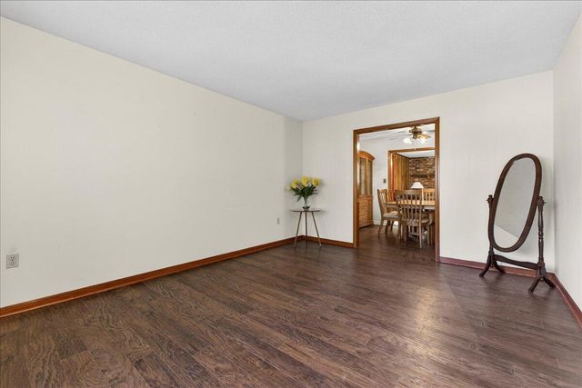 7737 Ovaldale Drive, North Charleston, SC 29418