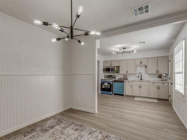 3832 SW 40th Place, Oklahoma City, OK 73119