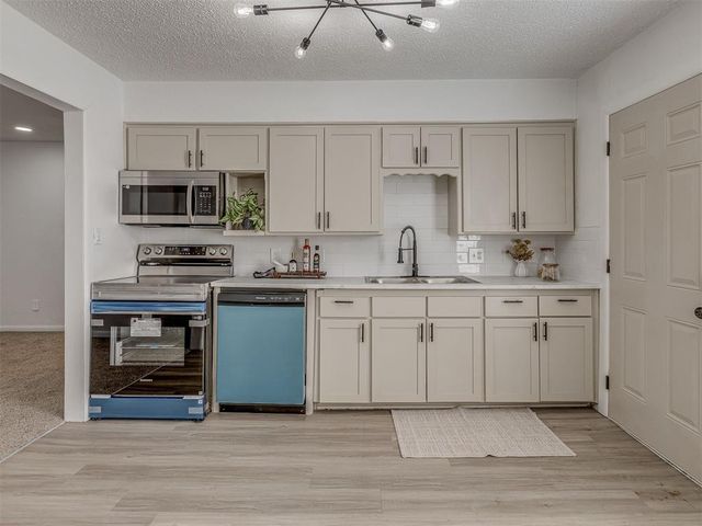 3832 SW 40th Place, Oklahoma City, OK 73119