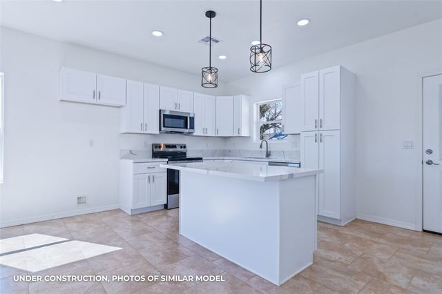 2100 E Thompson Avenue, Kingman, AZ 86409