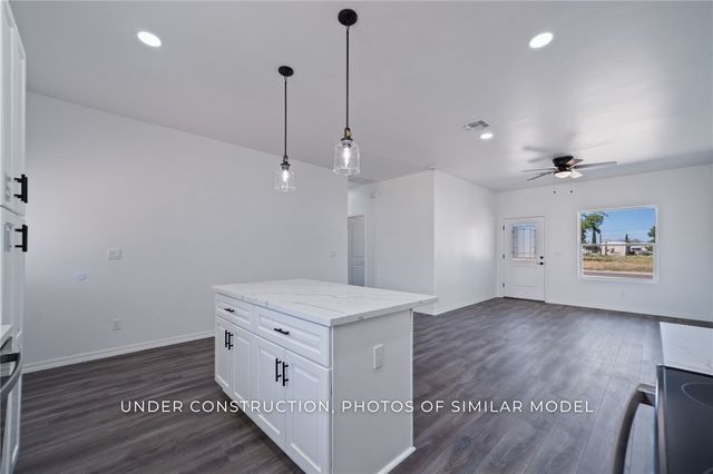 2100 E Thompson Avenue, Kingman, AZ 86409