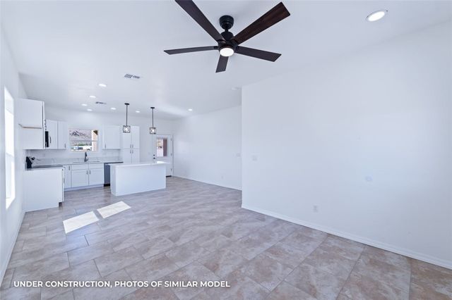 2100 E Thompson Avenue, Kingman, AZ 86409