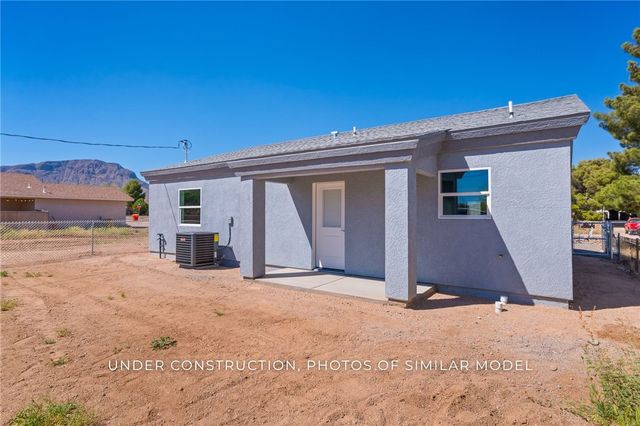 2100 E Thompson Avenue, Kingman, AZ 86409