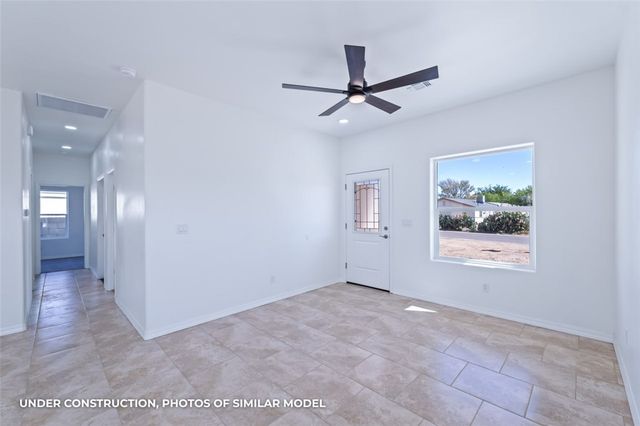 2100 E Thompson Avenue, Kingman, AZ 86409