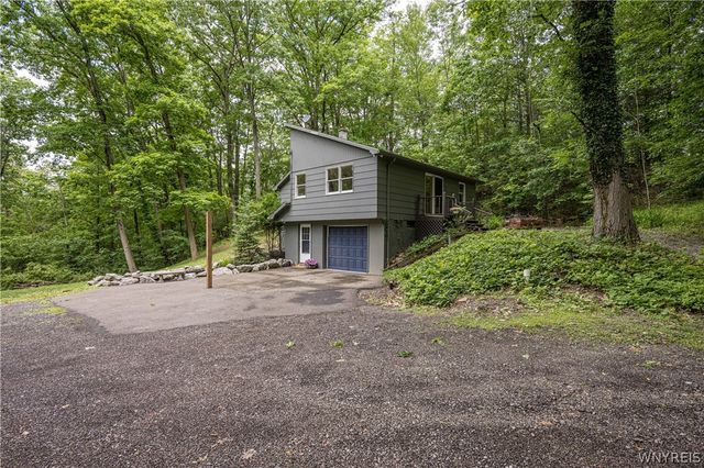 6415 Omphalius Road, Boston, NY 14033