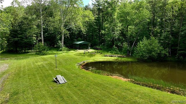 6415 Omphalius Road, Boston, NY 14033
