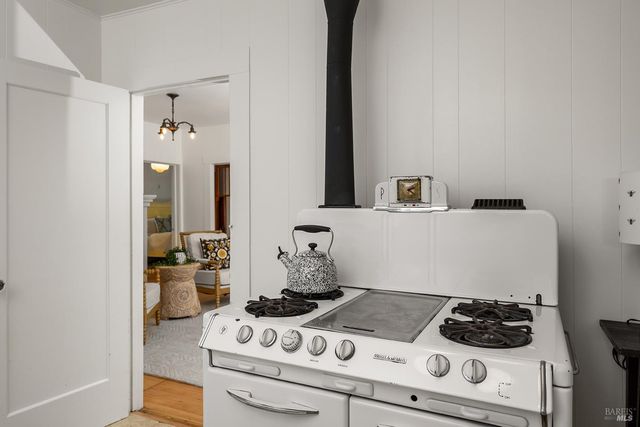 7357 Covey Rd, Forestville, CA 95436