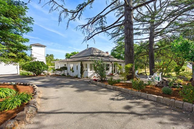 7357 Covey Rd, Forestville, CA 95436