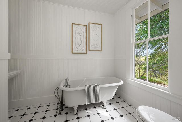 7357 Covey Rd, Forestville, CA 95436