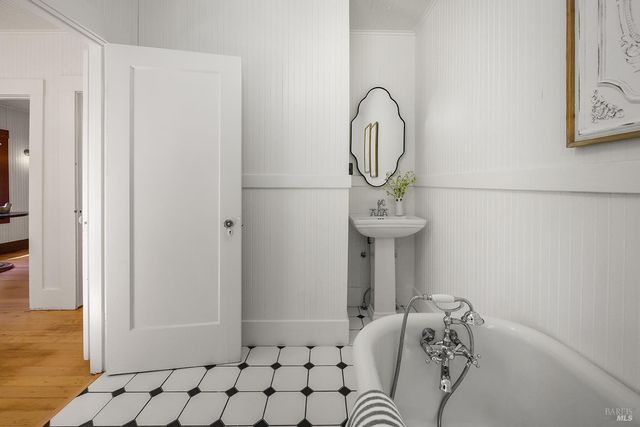 7357 Covey Rd, Forestville, CA 95436