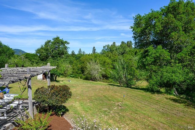 7357 Covey Rd, Forestville, CA 95436