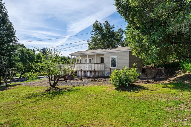7357 Covey Rd, Forestville, CA 95436