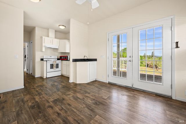 7357 Covey Rd, Forestville, CA 95436