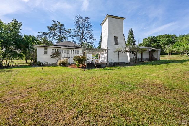 7357 Covey Rd, Forestville, CA 95436