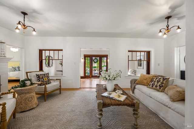 7357 Covey Rd, Forestville, CA 95436