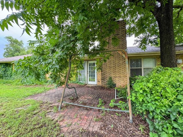 2709 Meadowbrook Drive, Norman, OK 73072