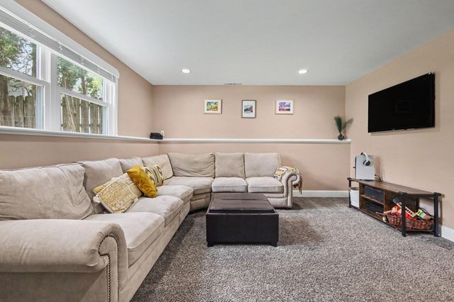 1716 Woodlawn Avenue Se, City Of Grand Rapids, MI 49506