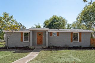 502 E Waco Street, Palmer, TX 75152