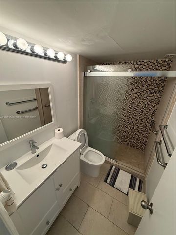 5555 Collins ave 9V, Miami Beach, FL 33140