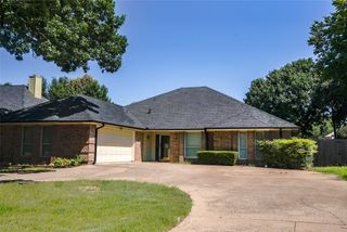 1123 Shady Oak Trail, Mansfield, TX 76063