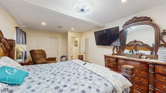 357 Haledon Ave, Haledon Boro, NJ 07508