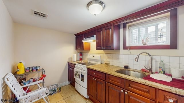 357 Haledon Ave, Haledon Boro, NJ 07508