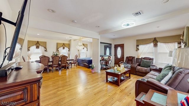 357 Haledon Ave, Haledon Boro, NJ 07508