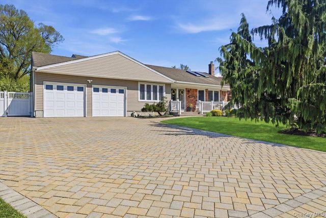 44 Steven Place, Smithtown, NY 11787