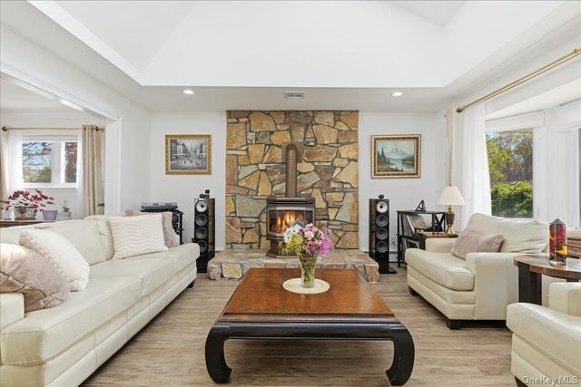 44 Steven Place, Smithtown, NY 11787