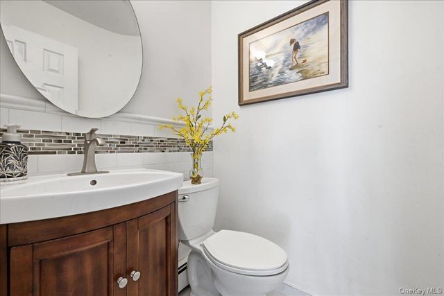 44 Steven Place, Smithtown, NY 11787
