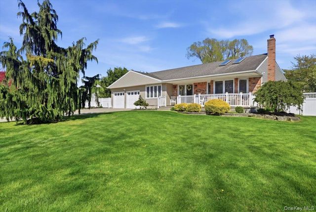 44 Steven Place, Smithtown, NY 11787