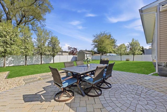 44 Steven Place, Smithtown, NY 11787