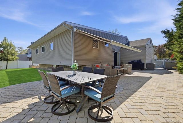 44 Steven Place, Smithtown, NY 11787