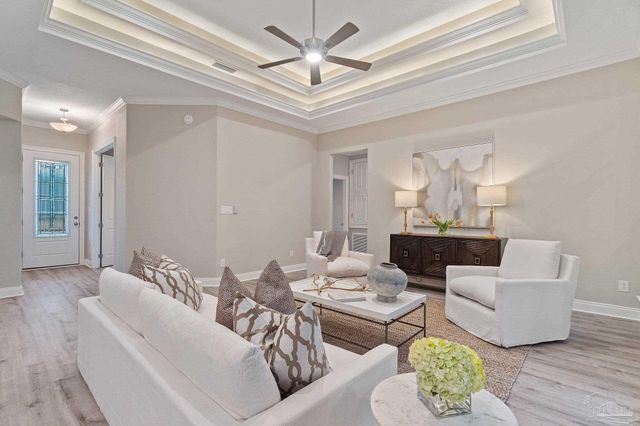 8134 Miranda St, Navarre, FL 32566