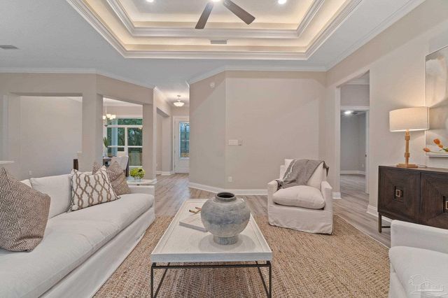 8134 Miranda St, Navarre, FL 32566